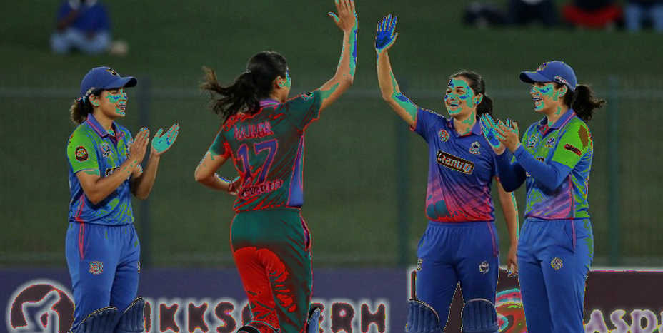 প্রথম স্প্যাজম যেখানে, রিপ্লে সেখানে থামে: বাংলাদেশের পেসারদের কাঁধ-লোড লেজার